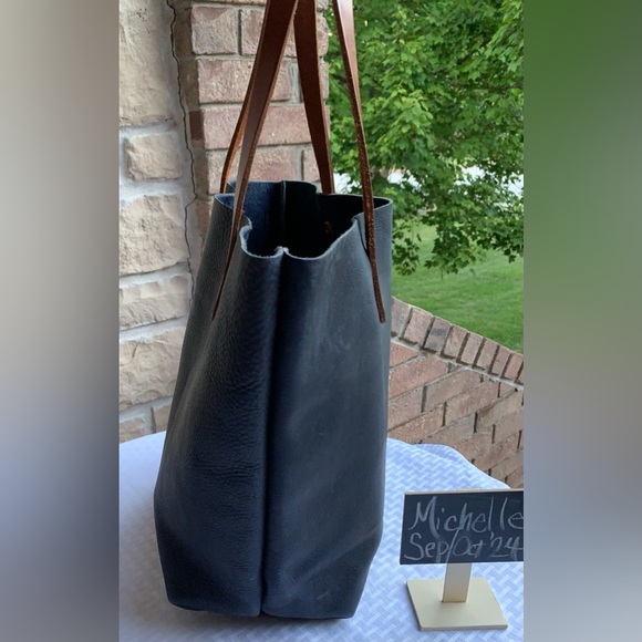 KMM & Co Navy Kodiak Tote! - Picture 4 of 9